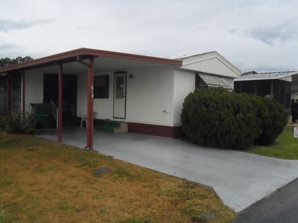 1st image of 613 Live Oak Lane