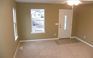 2nd image of 215 Traymore Blvd