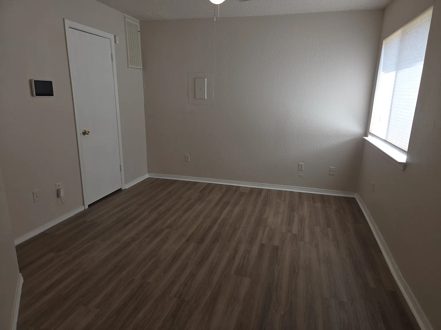 1 bed, 551 sqft, $975 — Photo 3