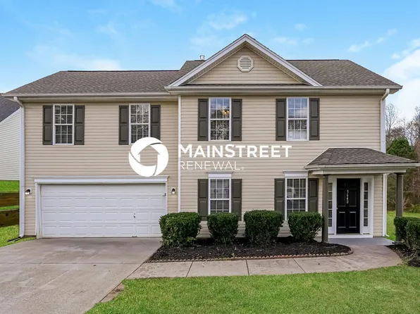 5640 Fairway Forest Dr, Winston Salem, NC 27105