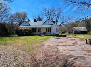 410 Rankin Dr, Seneca, SC 29678