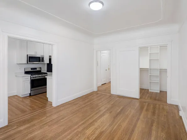 2351 Washington St #203, San Francisco, CA 94115