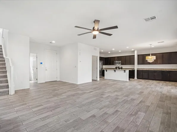 628 Wounded Star Ave, Las Vegas, NV 89178