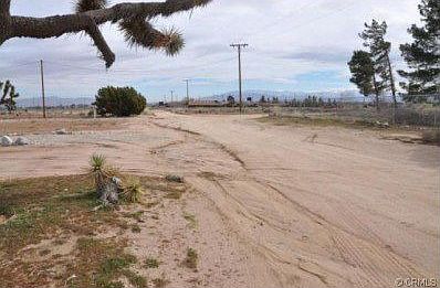 3rd image of 13030 Avenal Rd