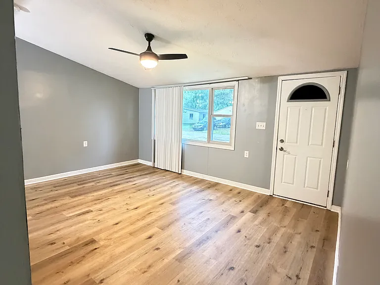 2511 S Ruston Ave — Photo 3