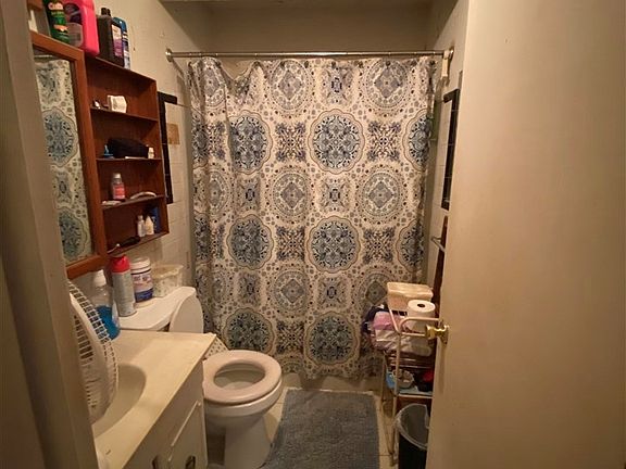 3rd image of 918 McKinley Ave