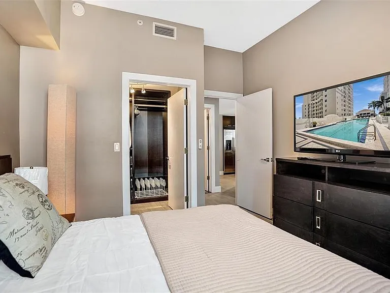 255 Evernia St #501 — Photo 13
