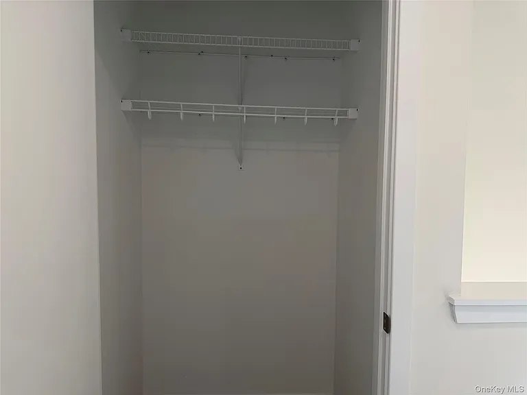 5 Colonial Dr #11 — Photo 4