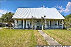 1st image of 20220 Sallie Dr