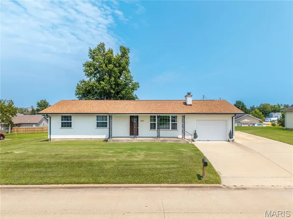 1009 Old Saint Marys Rd, Perryville, MO 63775