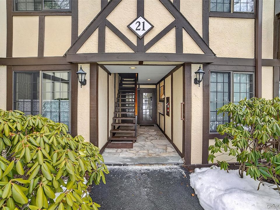 1st image of 21 Foxwood Drive #8