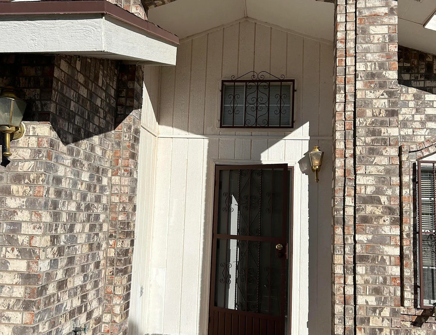 3 bed, 2.0 bath, 1282 sqft, $1,400 — Photo 4