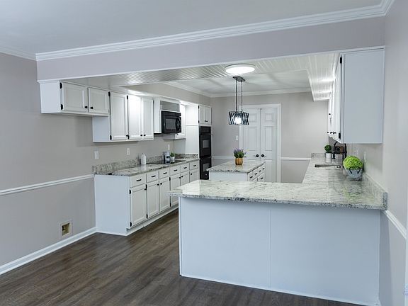 5th image of 8955 Hillman Way Dr