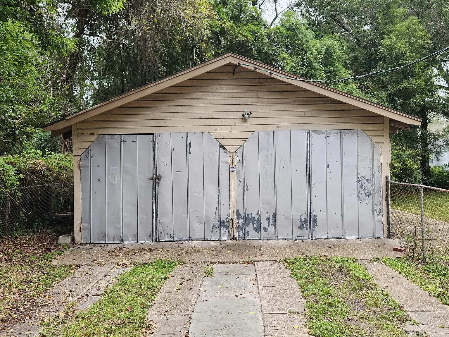 227 Anne Ave — Photo 4