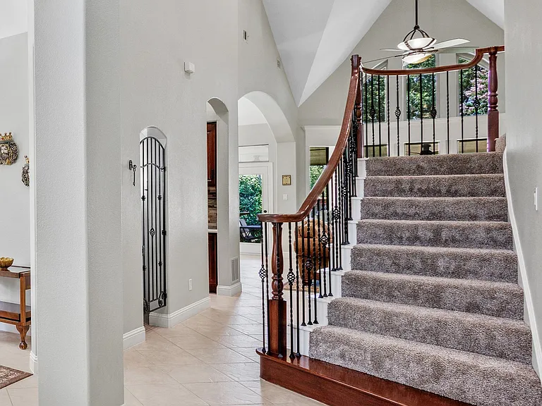 2045 Mason Dr — Photo 15