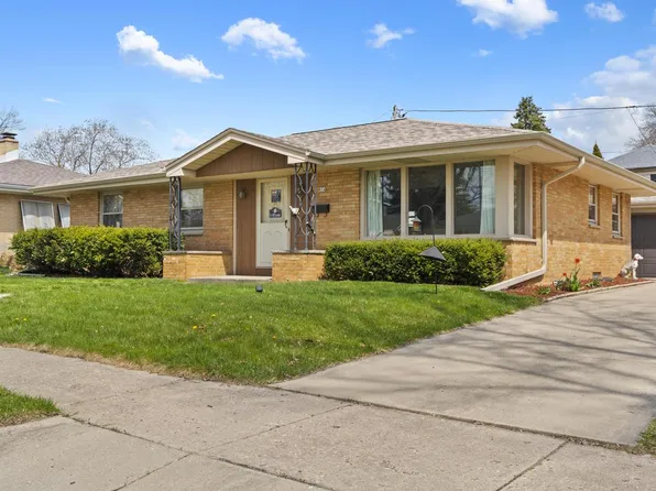 814 South 88th STREET, West Allis, WI 53214