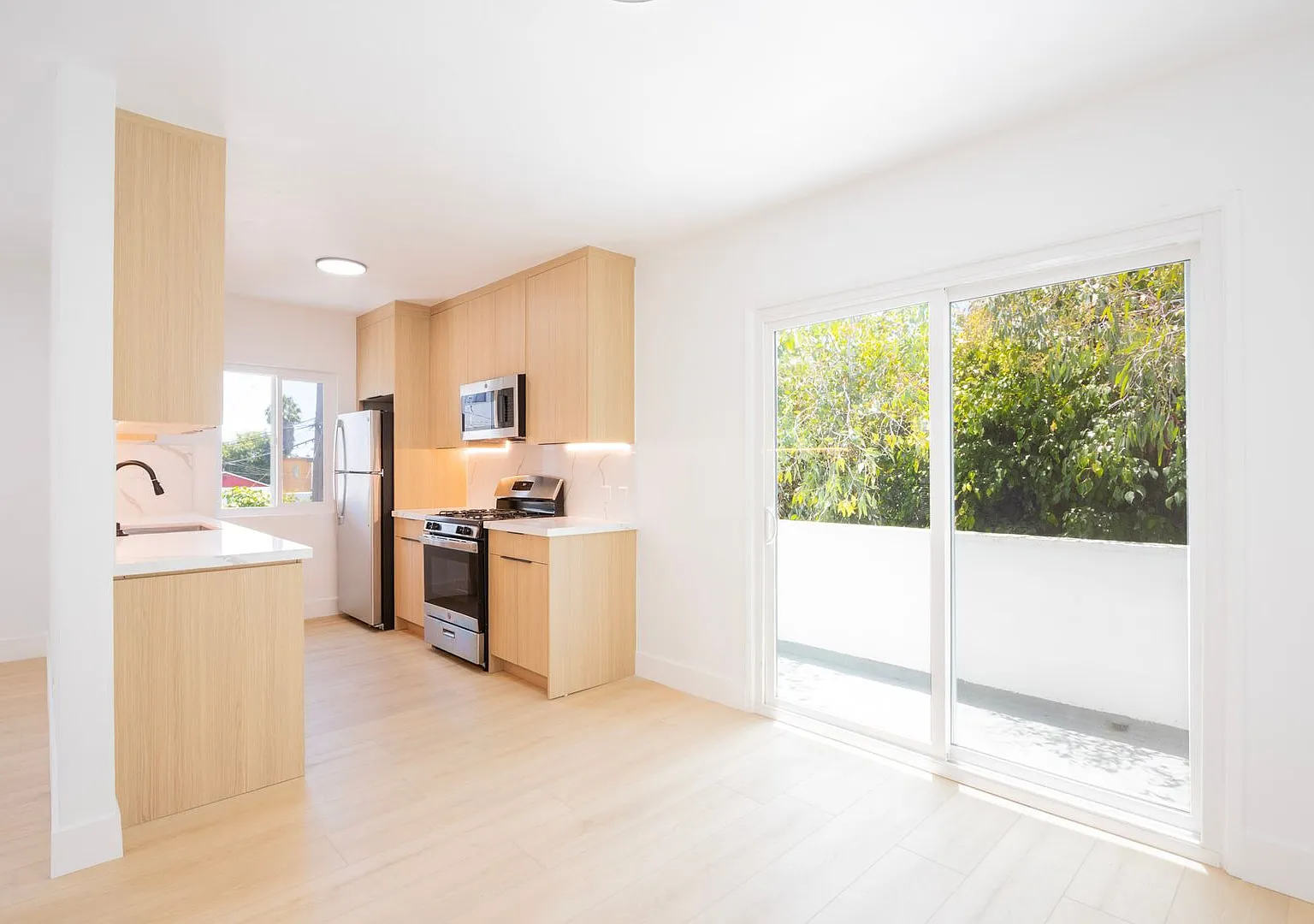 3729 Glendon LLC — Photo 1