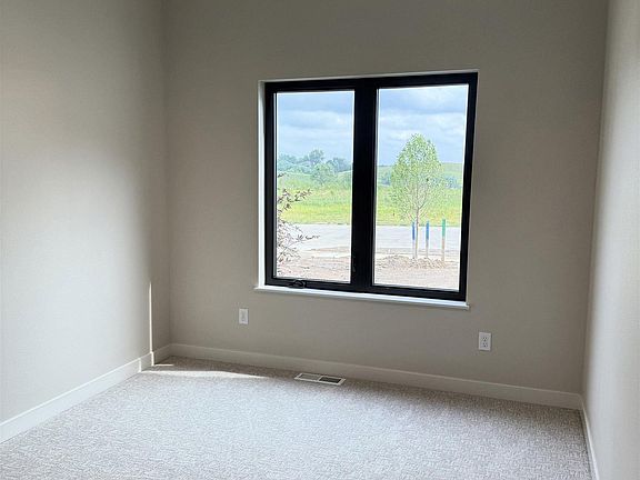 3rd image of 4519 Elk Creek Rd