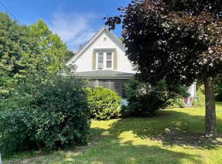 18 Clark St, Calais, ME 04619