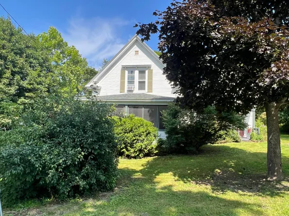 18 Clark Street, Calais, ME 04619