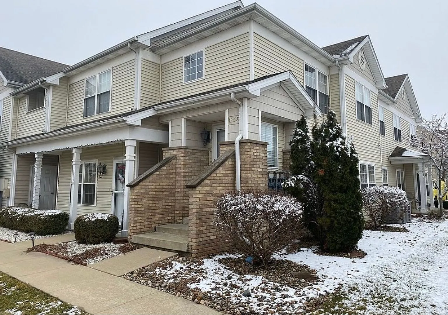 1358 Mariner Way photo 1