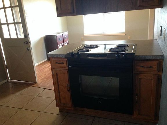 4th image of 865 Chanticleers Ln
