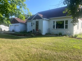 118 E Spruce Ave, Frazee, MN 56544