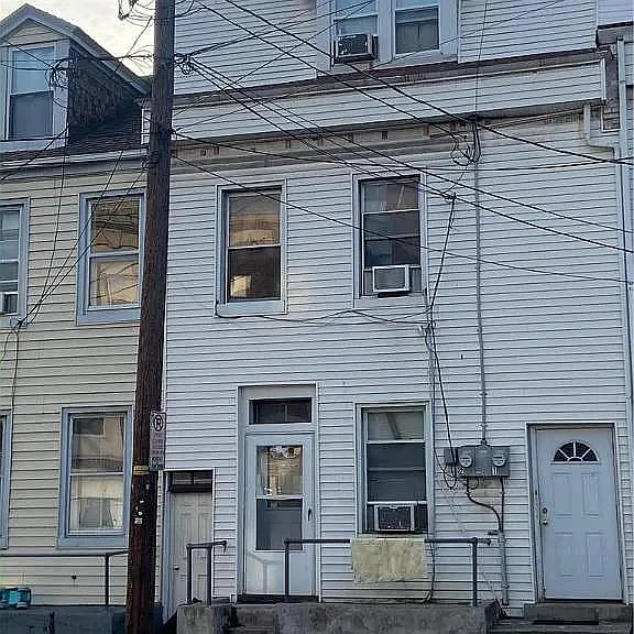 406 N 2nd St — Photo 1