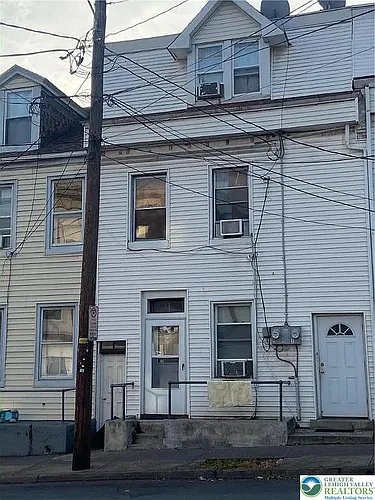 406 N 2nd St Photo 1
