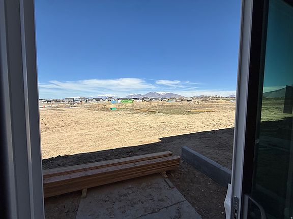 4th image of 331 E 1480 N #35