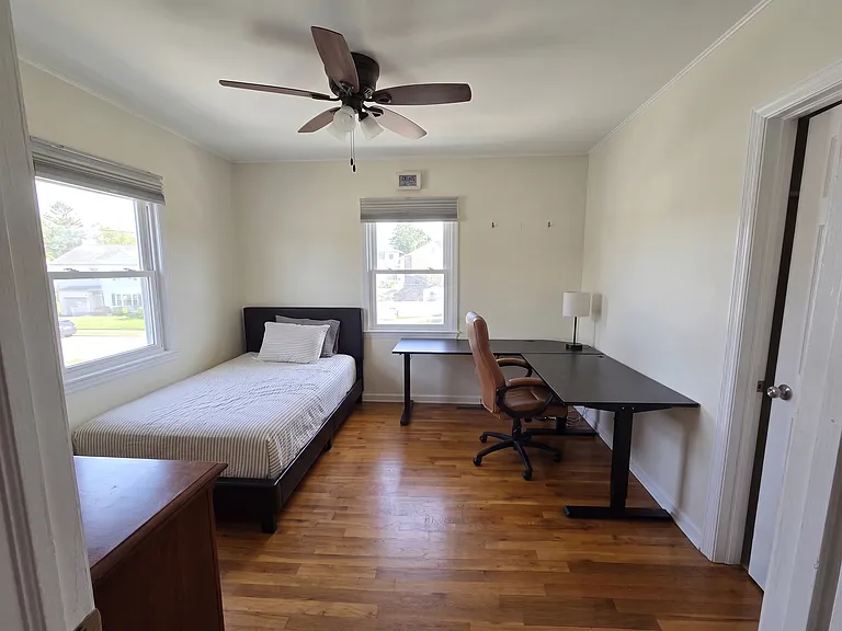 54 Jerome Ave — Photo 20