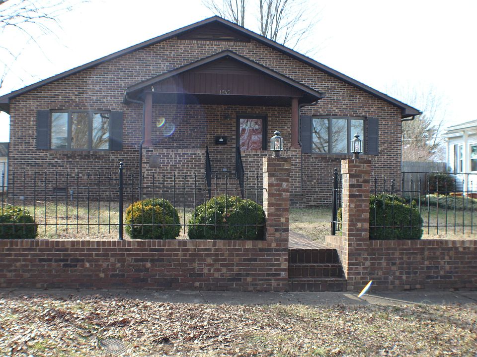 1st image of 1545 Redwood Dr