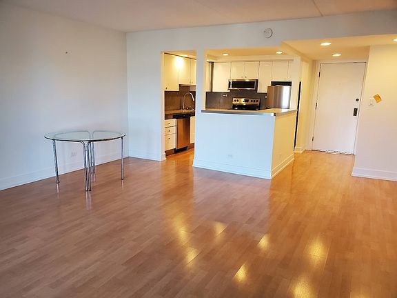 5th image of 375 Plum Creek Dr APT 204