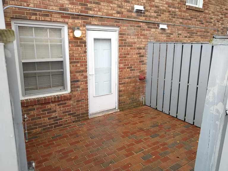 1450 Dover Rd #C — Photo 7
