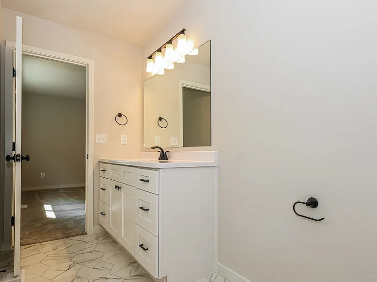 8222 Crestbrook Ct — Photo 17