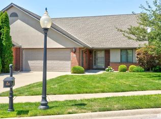 122 Barrington Pl #18, Morton, IL