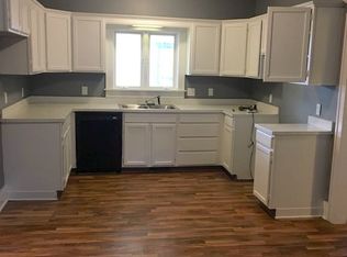 910 W Calvert St, South Bend, IN 46613