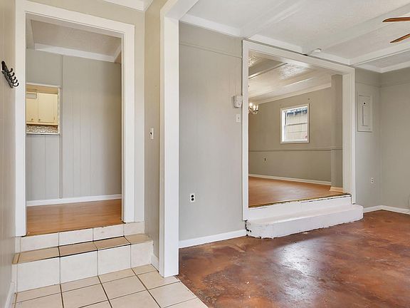 Entry Way to Living Room