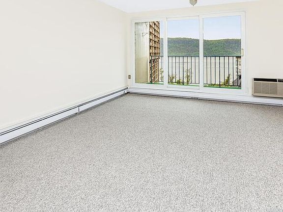 2nd image of 1120 Warburton Ave APT 2D