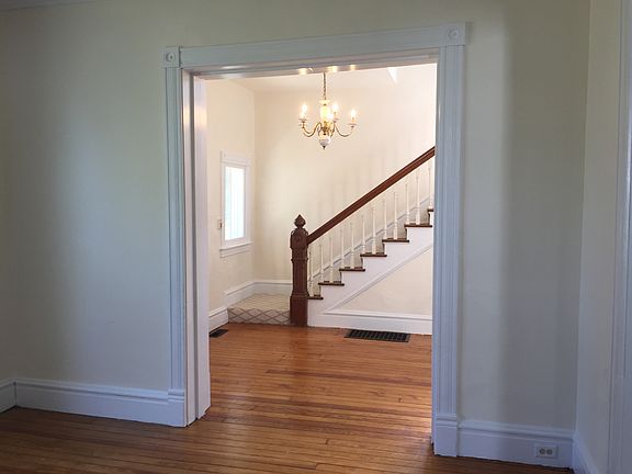 5th image of 6229 Elizabeth Ave