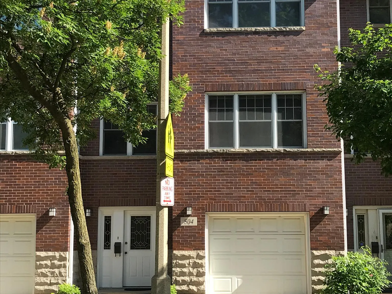 3 bed, 2.5 bath, 2050 sqft, $3,500 — Photo 1