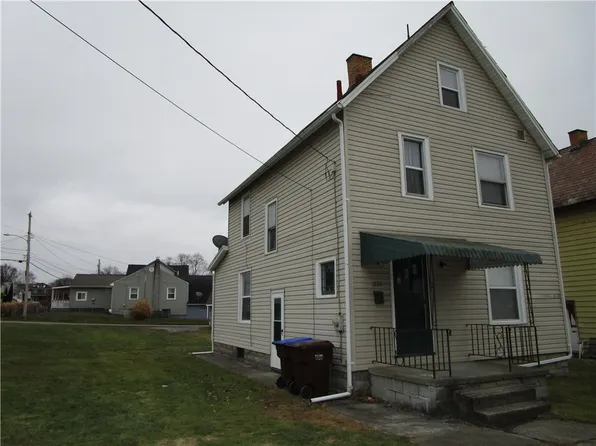 1228 N Sharpsville Ave, Sharon, PA 16146