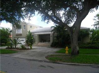 7901 NW 166th St, Miami Lakes, FL 33016