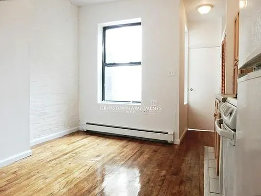 Rented by Crosstown Apartments NYC | media 32