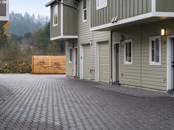 14366 SE Knight St, Portland, OR 97236