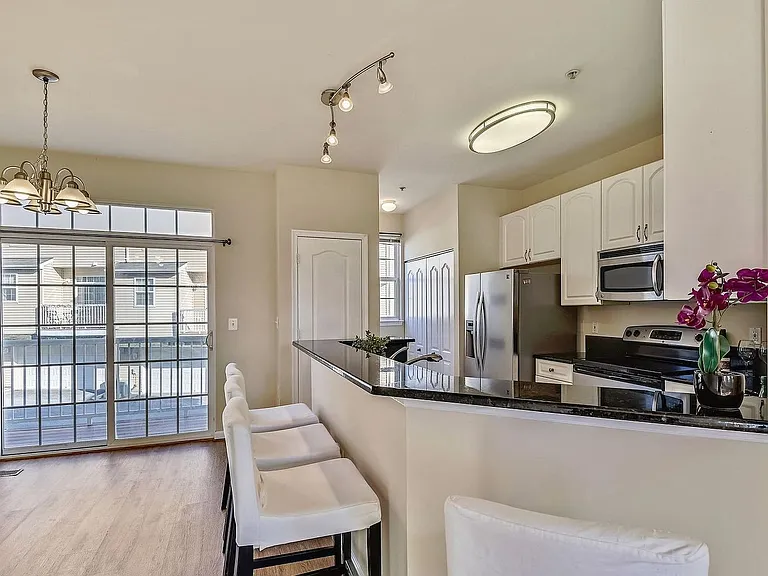 543 Ensemble Ct — Photo 16