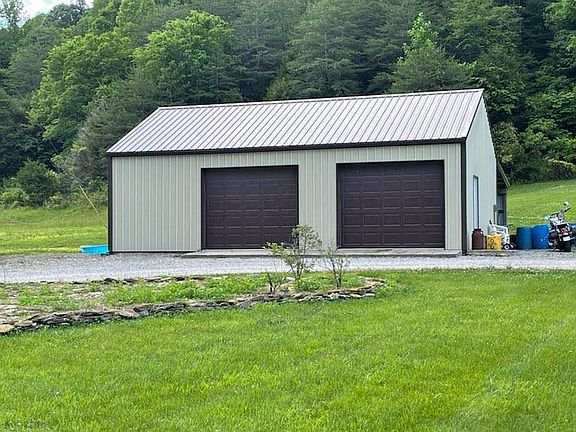 4th image of 428 Ebenezer Ln