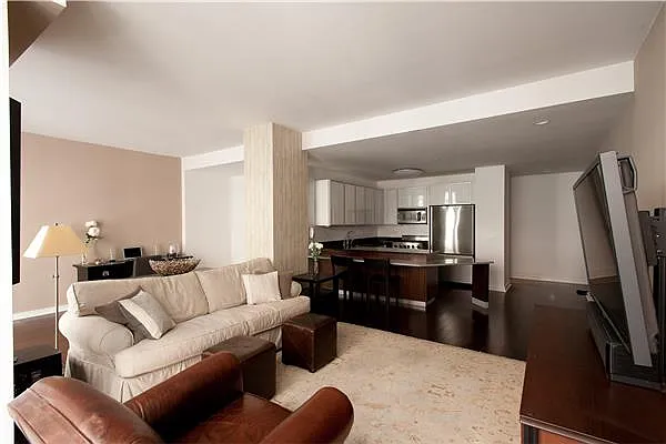 Sold by R New York | media 21