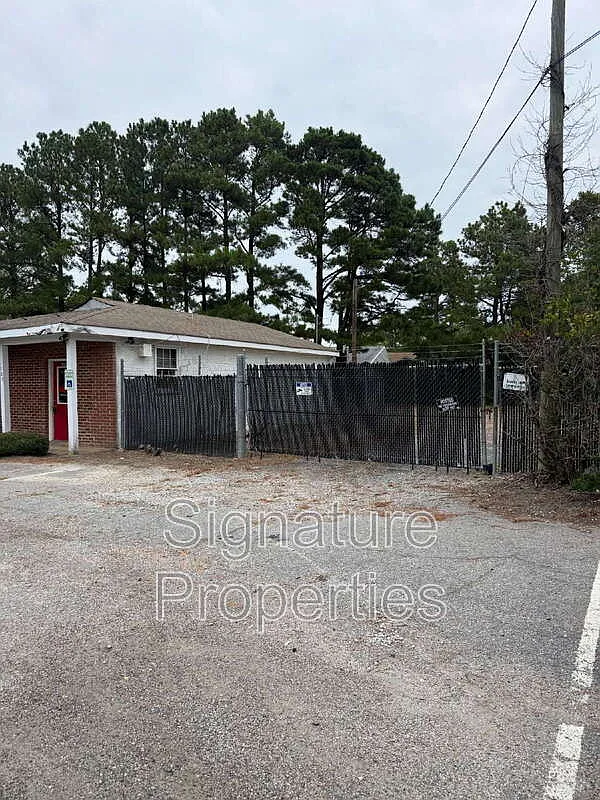 Studio, 1.0 bath, 945 sqft, $2,100 — Photo 2