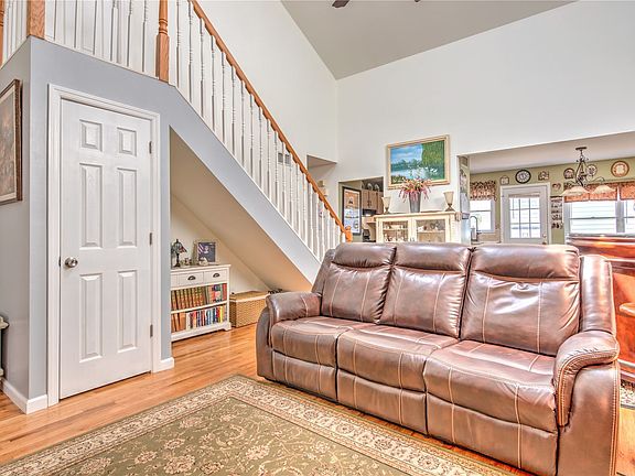 4th image of 30 Primrose Ln Unit 30